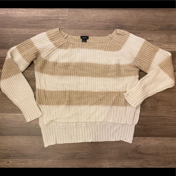 Stripped High Low Sweater - Picture 1 of 1